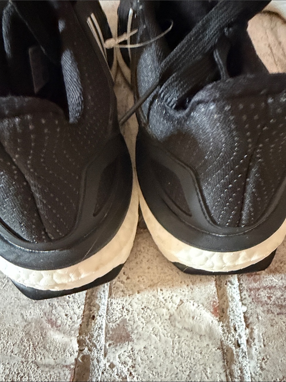 Hardly worn adidas energy boost Black and White Athletic Running Shoes sz 10 - Picture 4 of 5